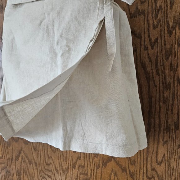 Linen Wrap-around (Lined) Creme Mini Skirt - Forever 21 Contemporary - Medium - Picture 3 of 10